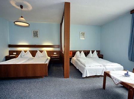 Gasthof Thaller Lebring Bagian luar foto
