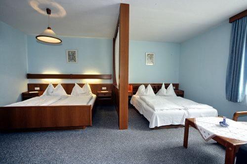 Gasthof Thaller Lebring Bagian luar foto